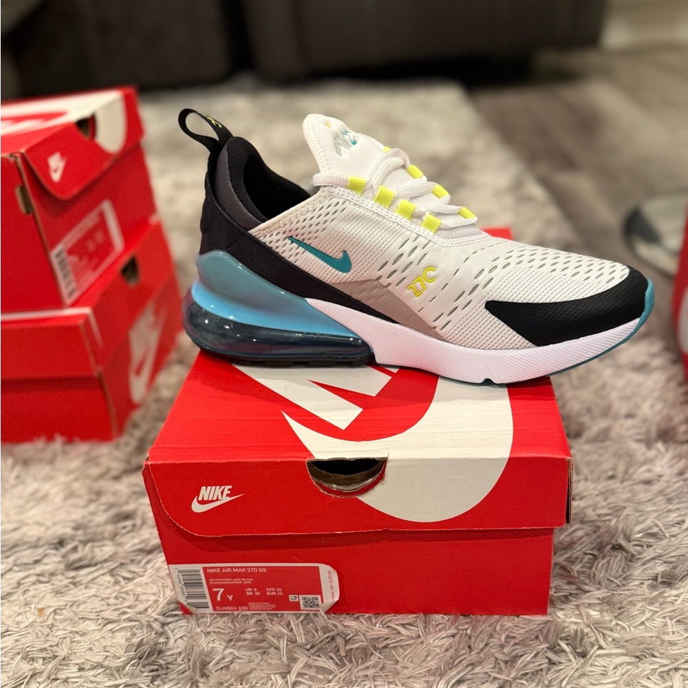 Nike Air Max 270